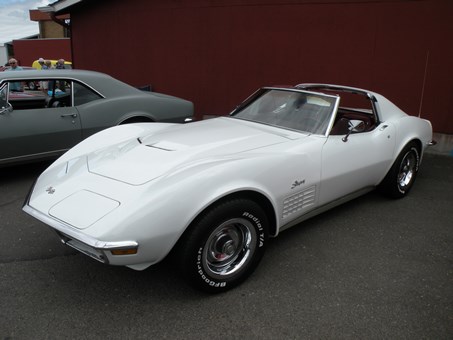 white corvette